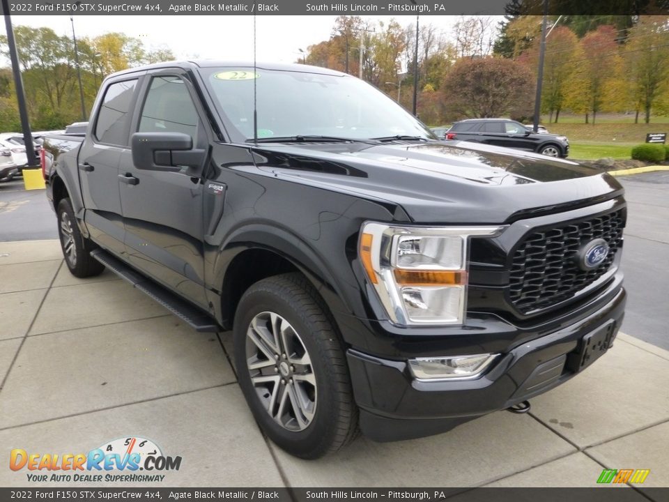 Front 3/4 View of 2022 Ford F150 STX SuperCrew 4x4 Photo #8