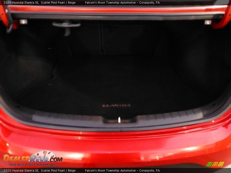 2020 Hyundai Elantra SE Scarlet Red Pearl / Beige Photo #18