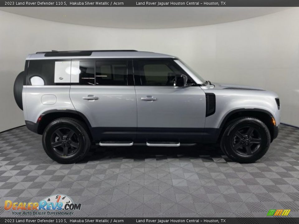 Hakuba Silver Metallic 2023 Land Rover Defender 110 S Photo #11