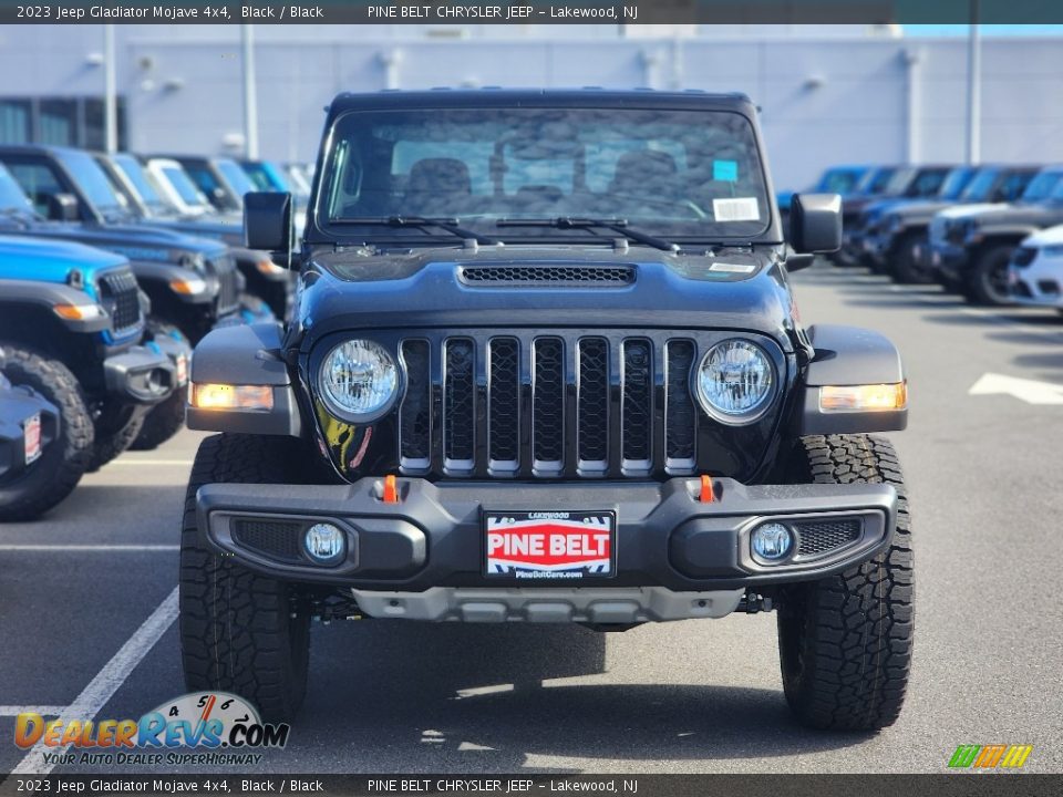 2023 Jeep Gladiator Mojave 4x4 Black / Black Photo #2