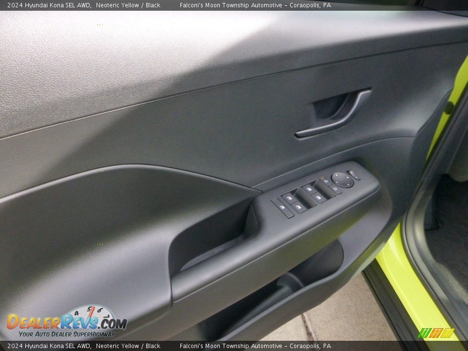 Door Panel of 2024 Hyundai Kona SEL AWD Photo #14