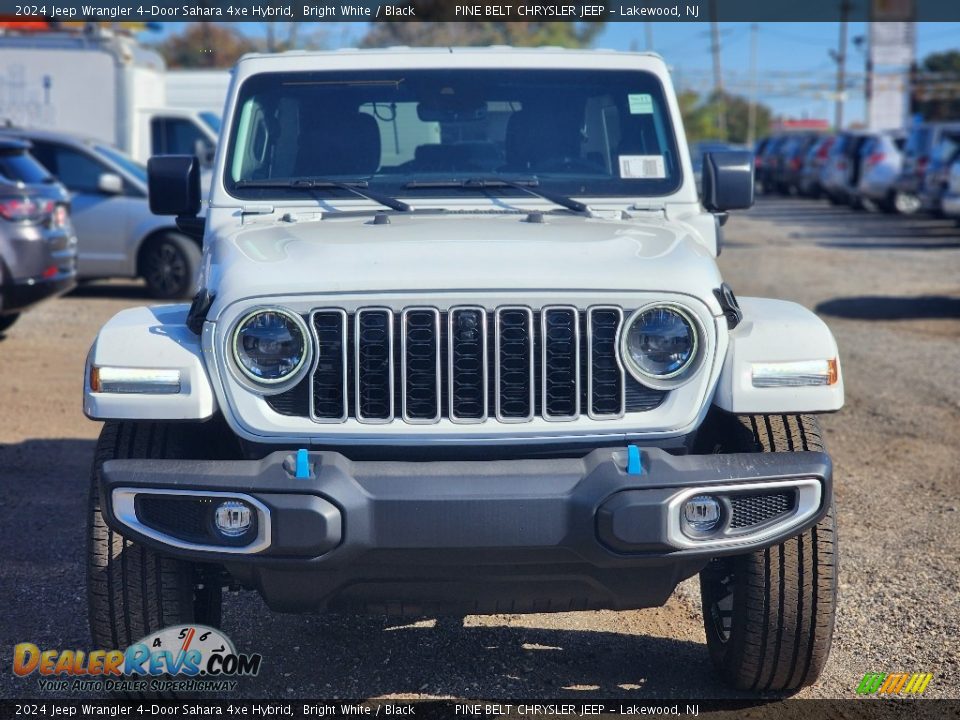 2024 Jeep Wrangler 4-Door Sahara 4xe Hybrid Bright White / Black Photo #2