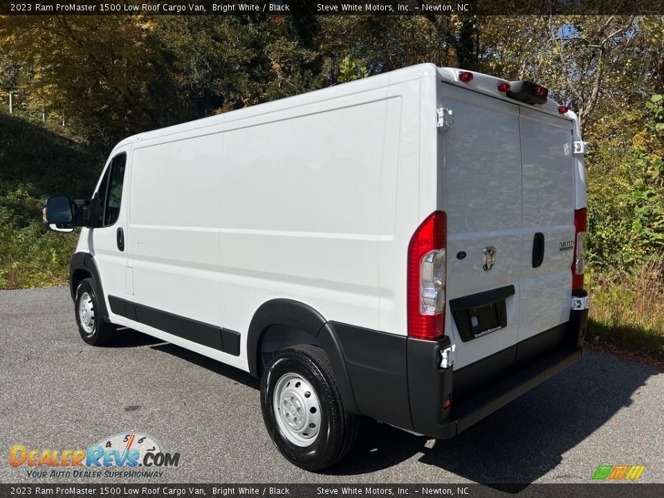 2023 Ram ProMaster 1500 Low Roof Cargo Van Bright White / Black Photo #8