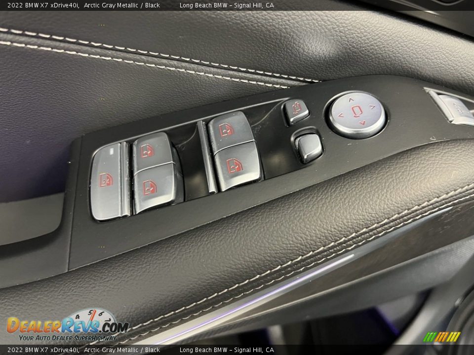 Controls of 2022 BMW X7 xDrive40i Photo #21