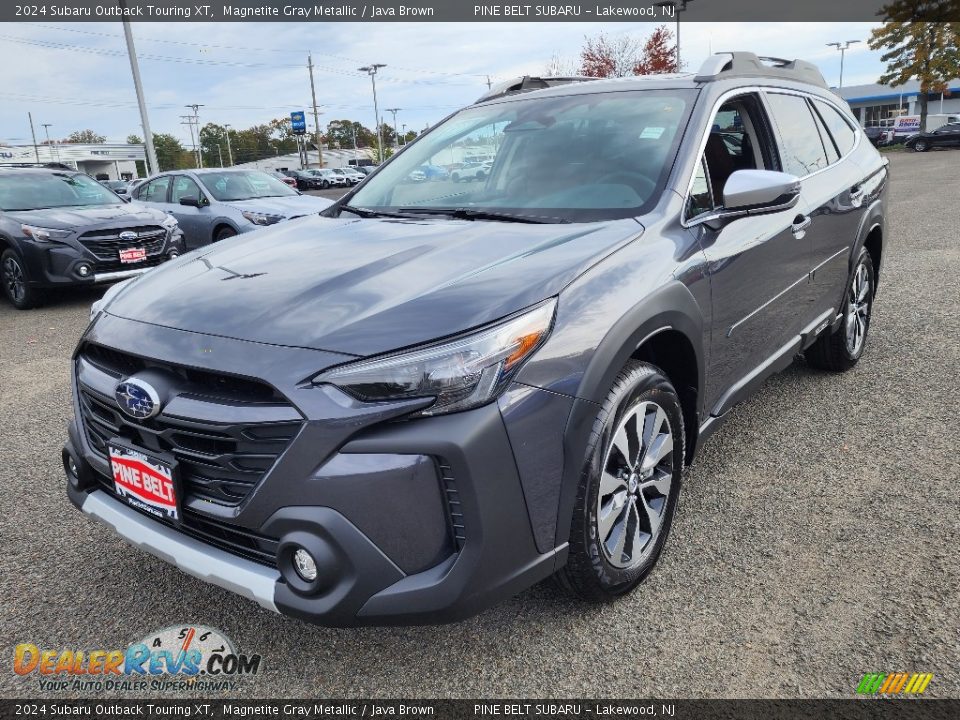 Front 3/4 View of 2024 Subaru Outback Touring XT Photo #1