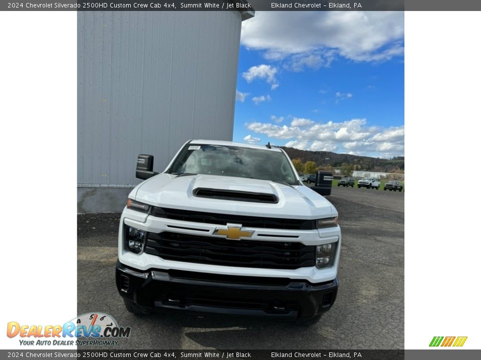 2024 Chevrolet Silverado 2500HD Custom Crew Cab 4x4 Summit White / Jet Black Photo #2