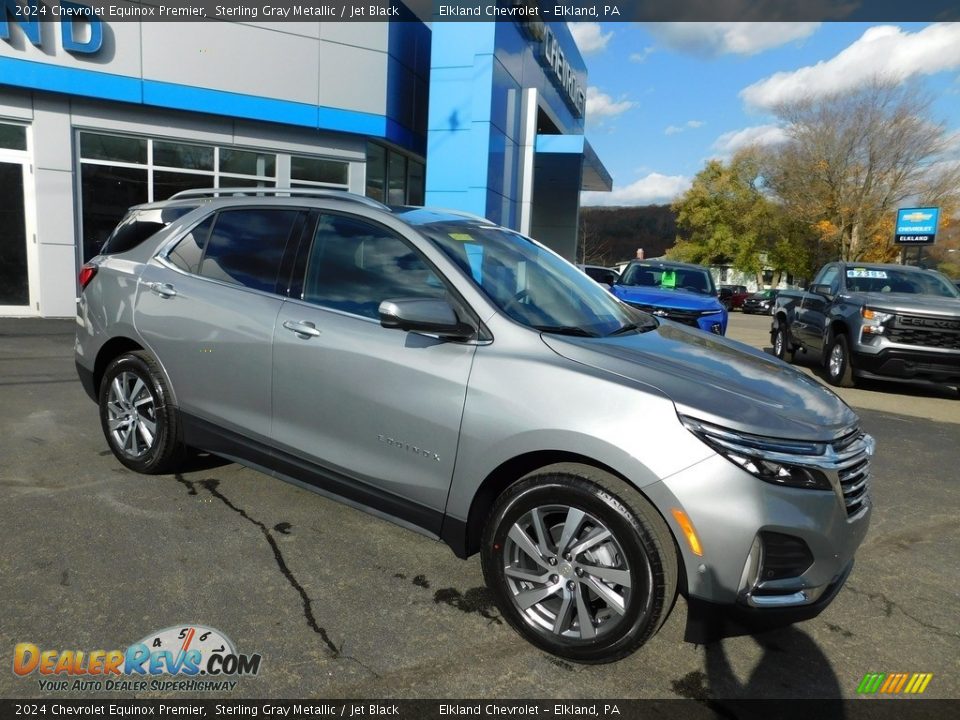 Front 3/4 View of 2024 Chevrolet Equinox Premier Photo #2