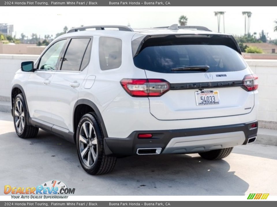 Platinum White Pearl 2024 Honda Pilot Touring Photo #2