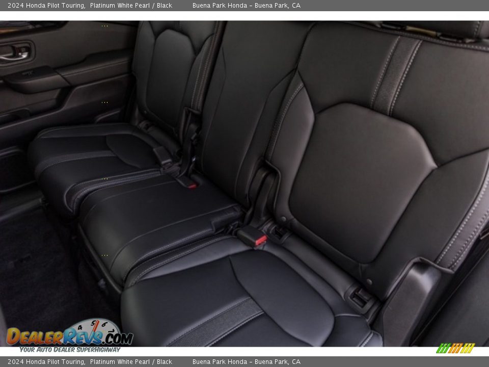 Rear Seat of 2024 Honda Pilot Touring Photo #24