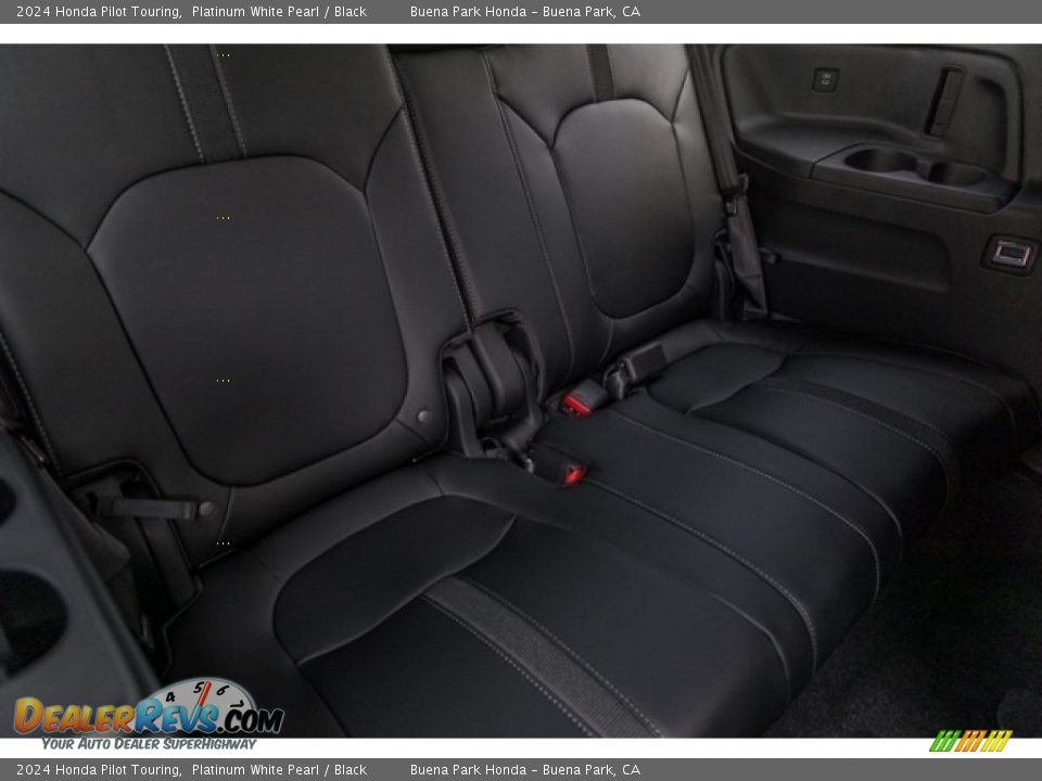 Rear Seat of 2024 Honda Pilot Touring Photo #25