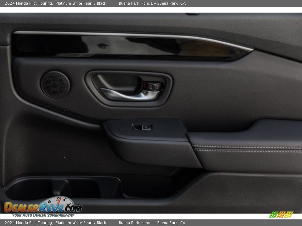 Door Panel of 2024 Honda Pilot Touring Photo #36