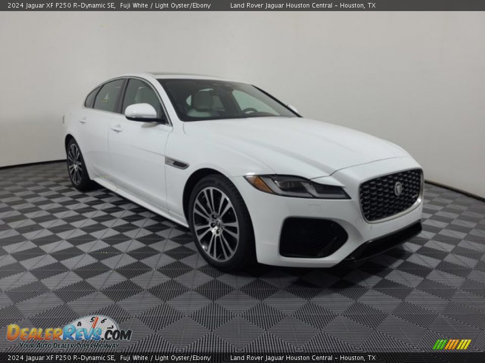 Front 3/4 View of 2024 Jaguar XF P250 R-Dynamic SE Photo #12