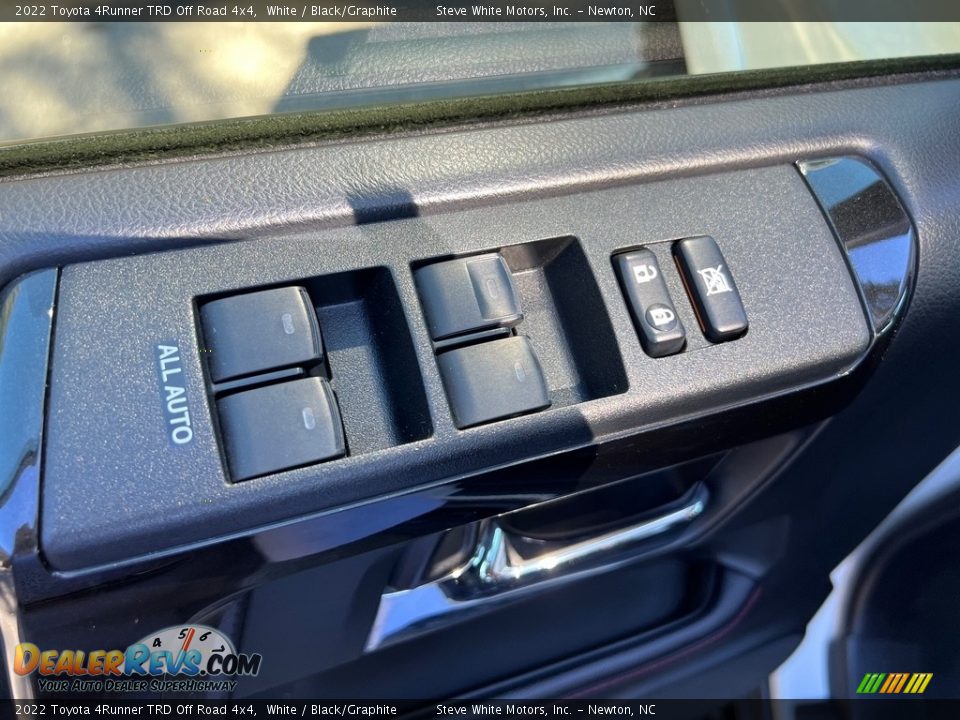 Controls of 2022 Toyota 4Runner TRD Off Road 4x4 Photo #22