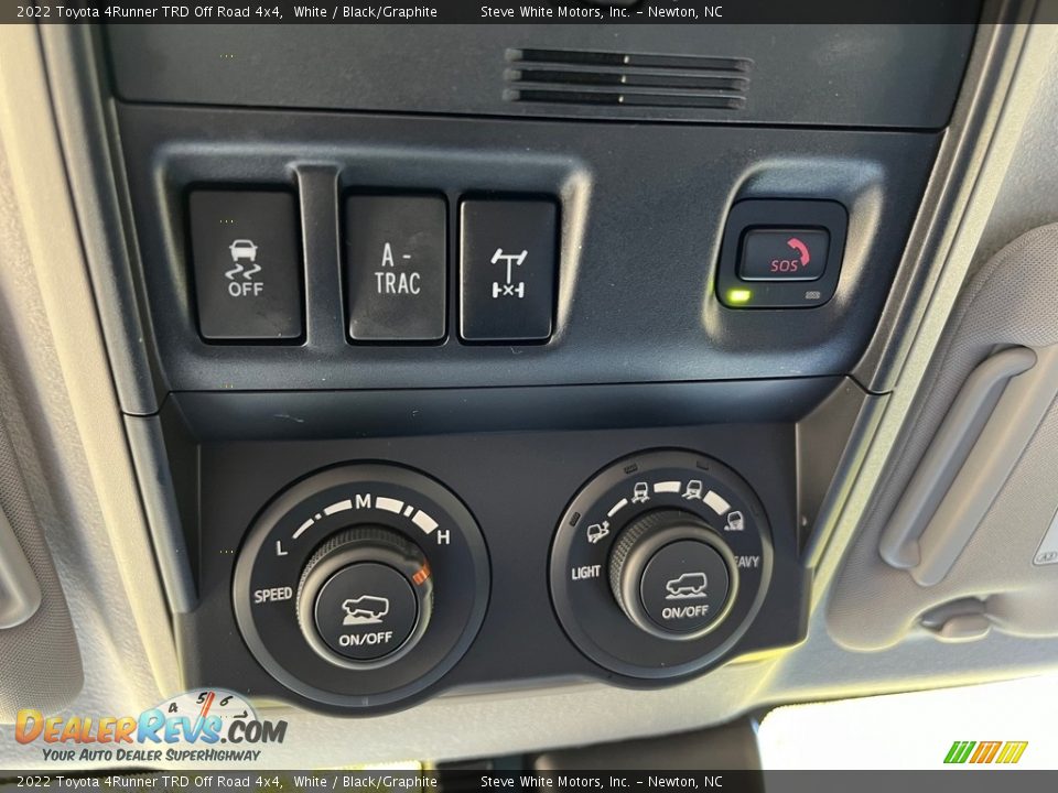 Controls of 2022 Toyota 4Runner TRD Off Road 4x4 Photo #35