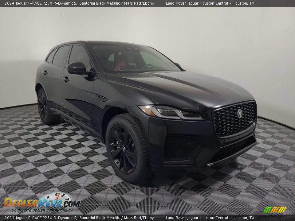 Front 3/4 View of 2024 Jaguar F-PACE P250 R-Dynamic S Photo #12