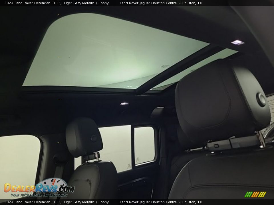 Sunroof of 2024 Land Rover Defender 110 S Photo #24