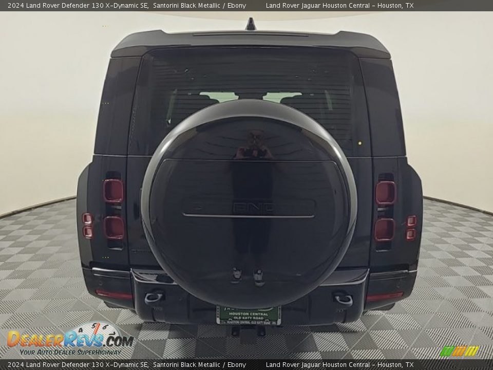 2024 Land Rover Defender 130 X-Dynamic SE Santorini Black Metallic / Ebony Photo #7