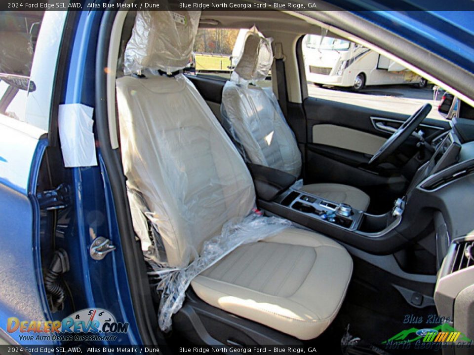 Front Seat of 2024 Ford Edge SEL AWD Photo #12