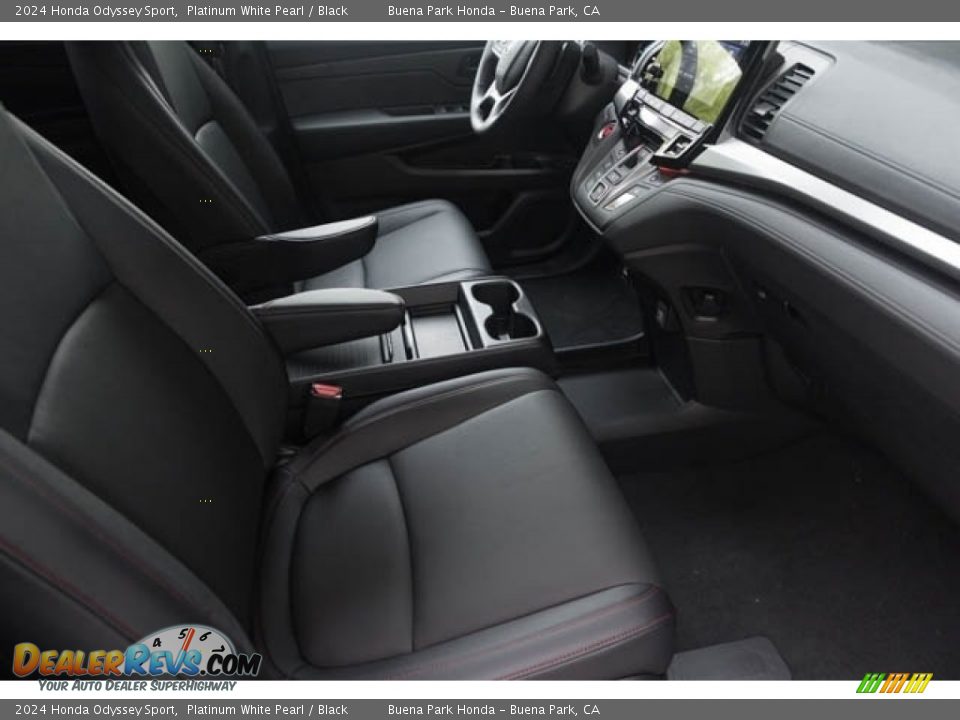 2024 Honda Odyssey Sport Platinum White Pearl / Black Photo #34