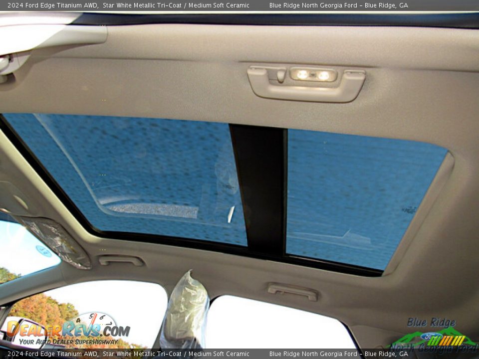 Sunroof of 2024 Ford Edge Titanium AWD Photo #22