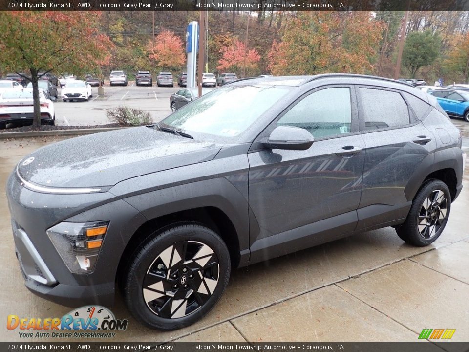 Front 3/4 View of 2024 Hyundai Kona SEL AWD Photo #7