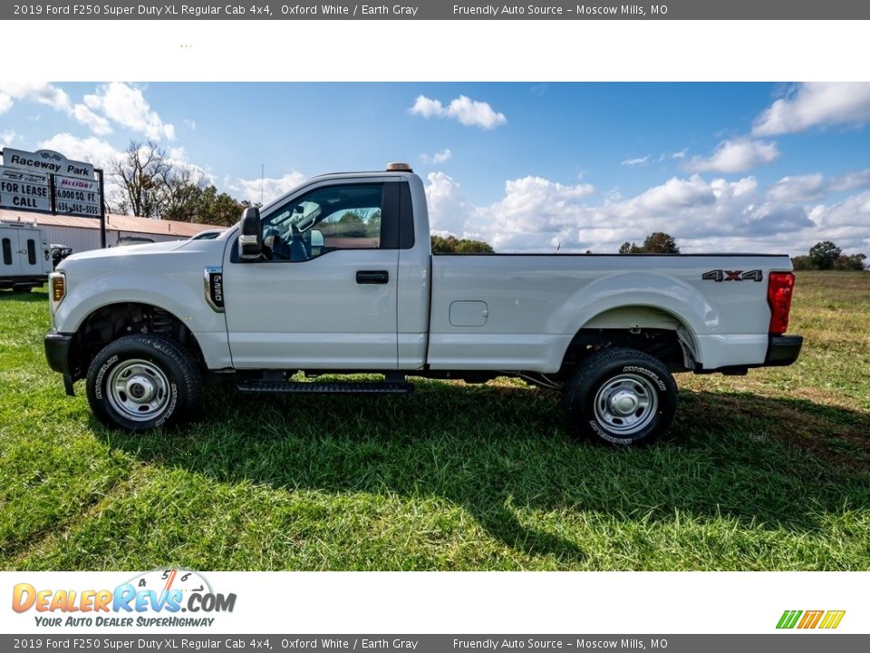 2019 Ford F250 Super Duty XL Regular Cab 4x4 Oxford White / Earth Gray Photo #7