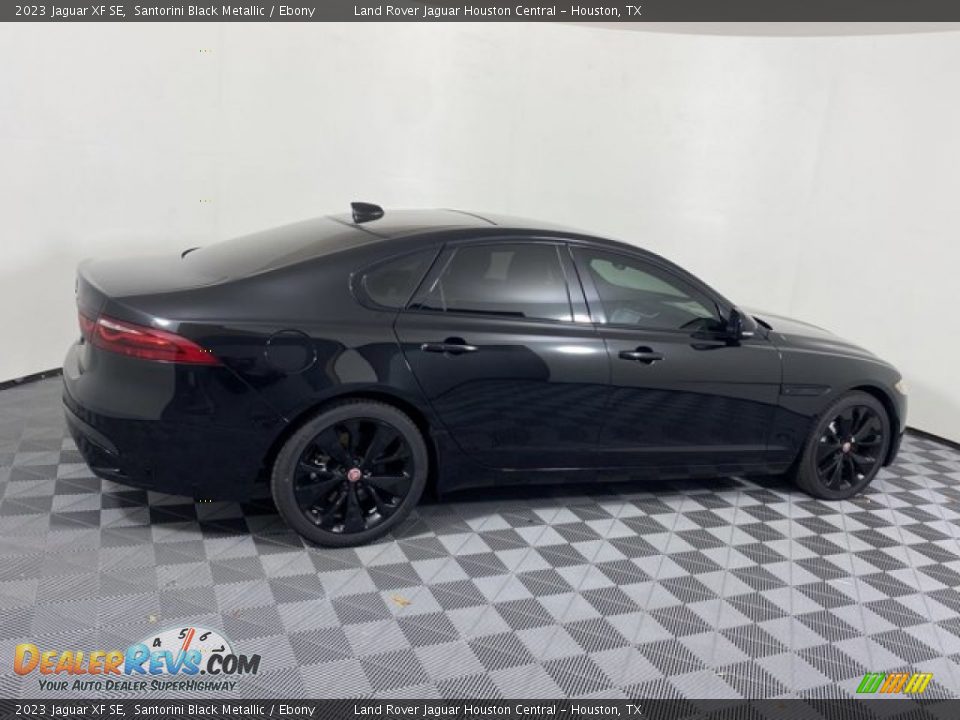 2023 Jaguar XF SE Santorini Black Metallic / Ebony Photo #11