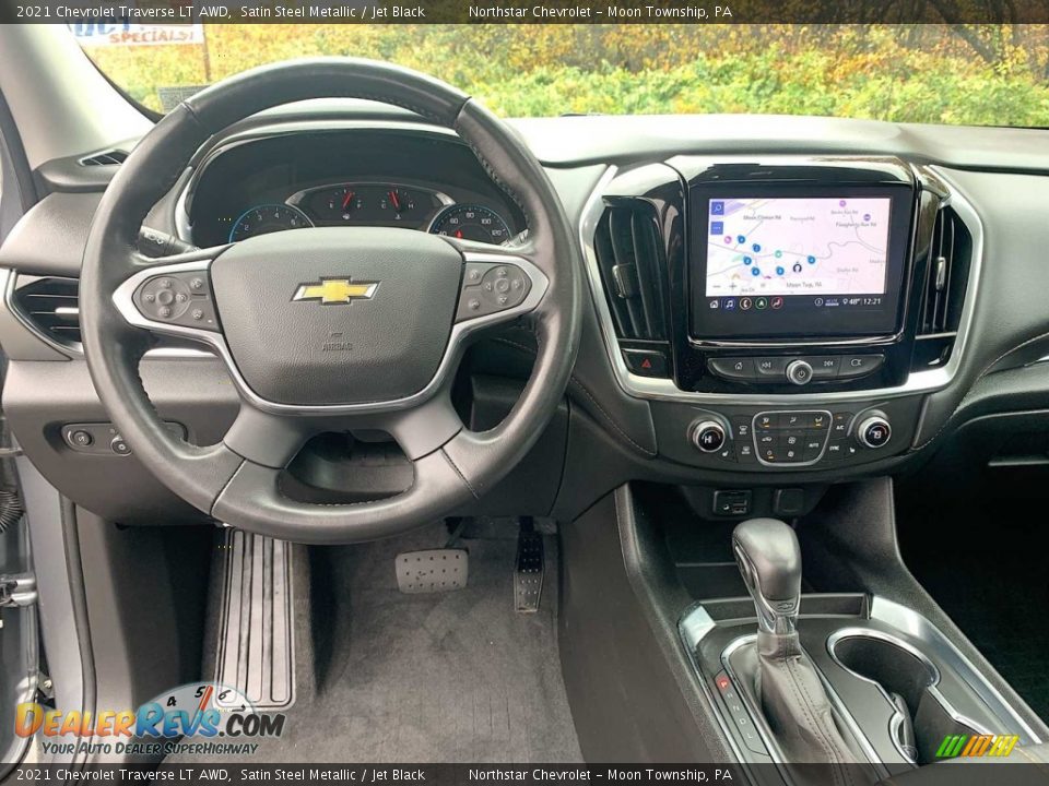 Dashboard of 2021 Chevrolet Traverse LT AWD Photo #21