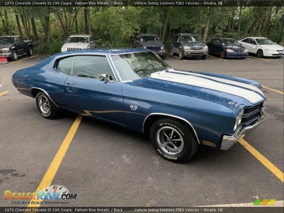 Front 3/4 View of 1970 Chevrolet Chevelle SS 396 Coupe Photo #2