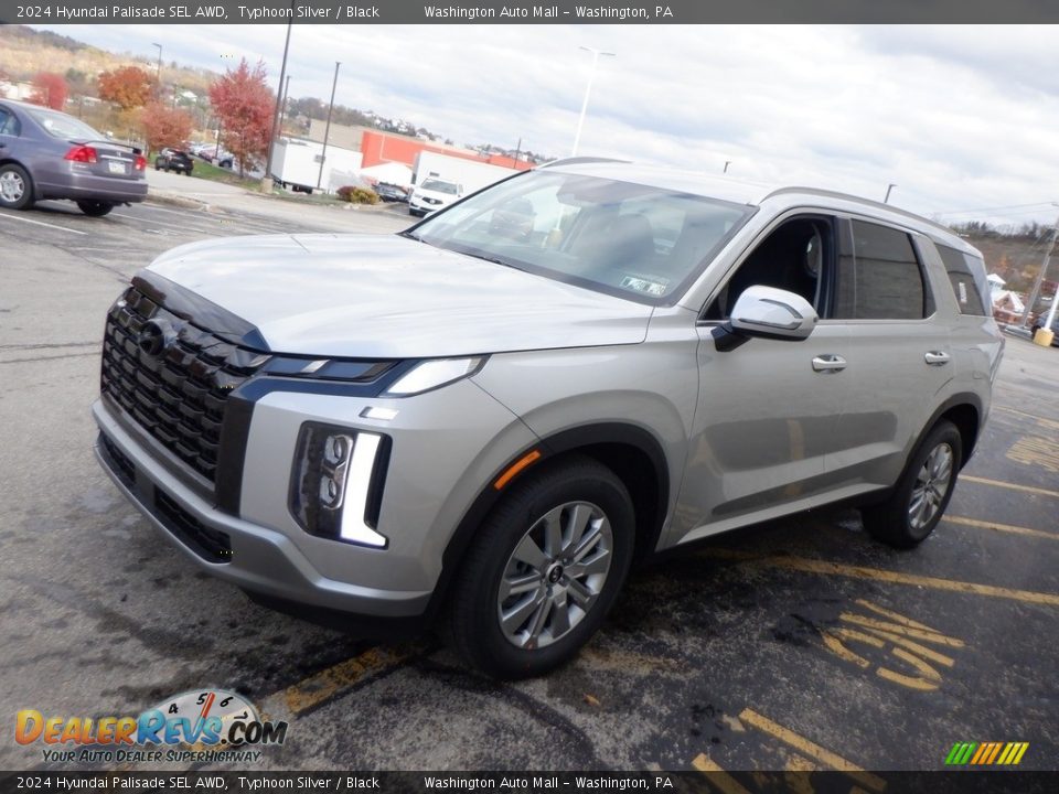 Typhoon Silver 2024 Hyundai Palisade SEL AWD Photo #5