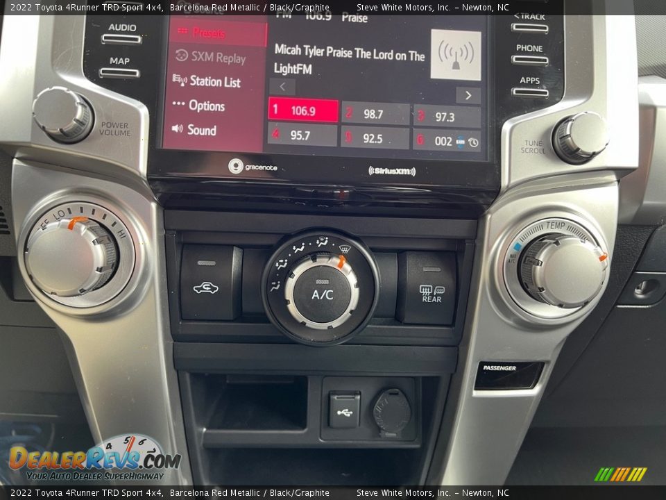 Controls of 2022 Toyota 4Runner TRD Sport 4x4 Photo #21