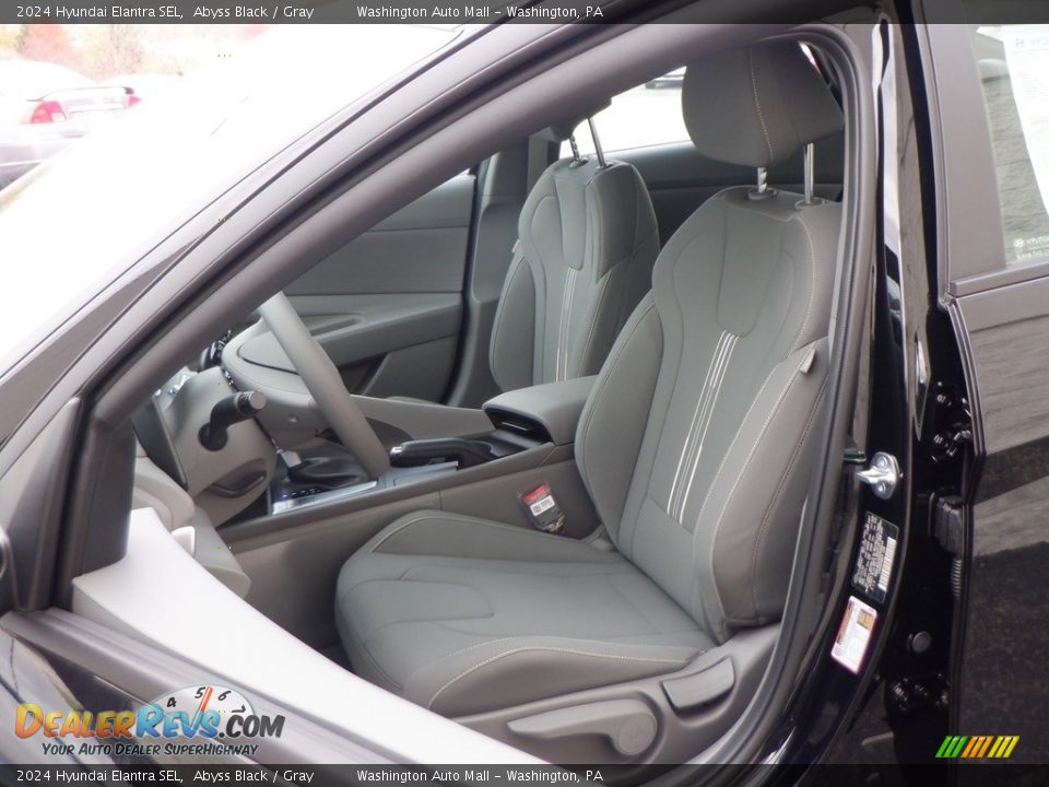 Front Seat of 2024 Hyundai Elantra SEL Photo #8