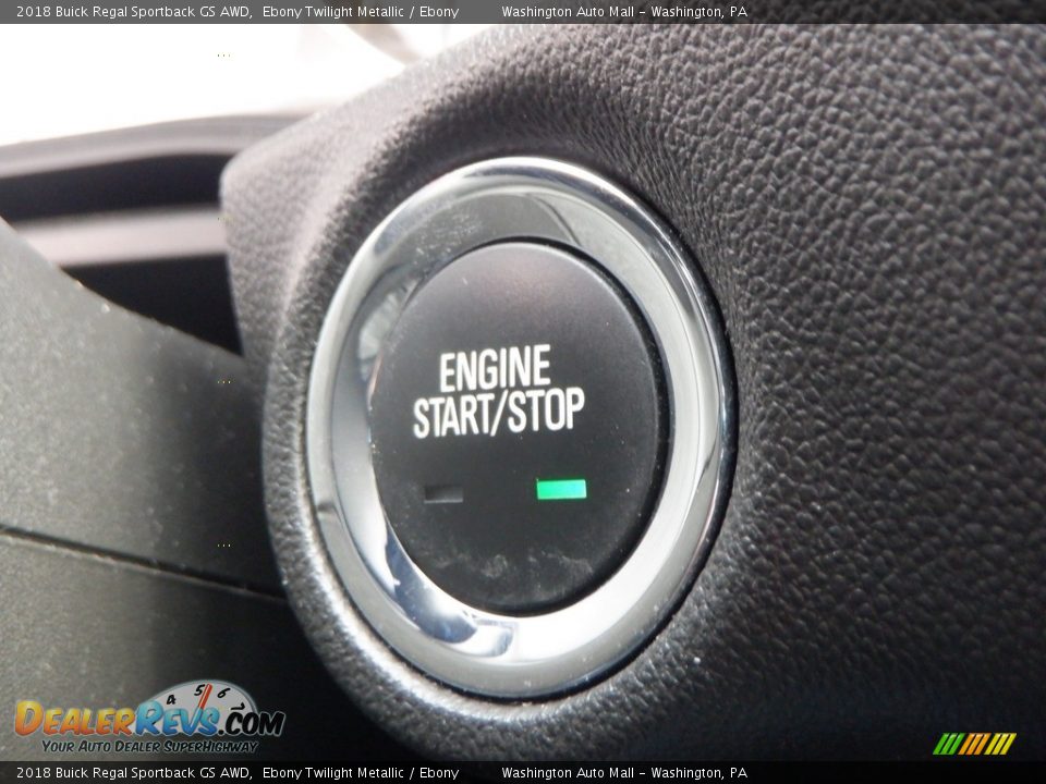 Controls of 2018 Buick Regal Sportback GS AWD Photo #19