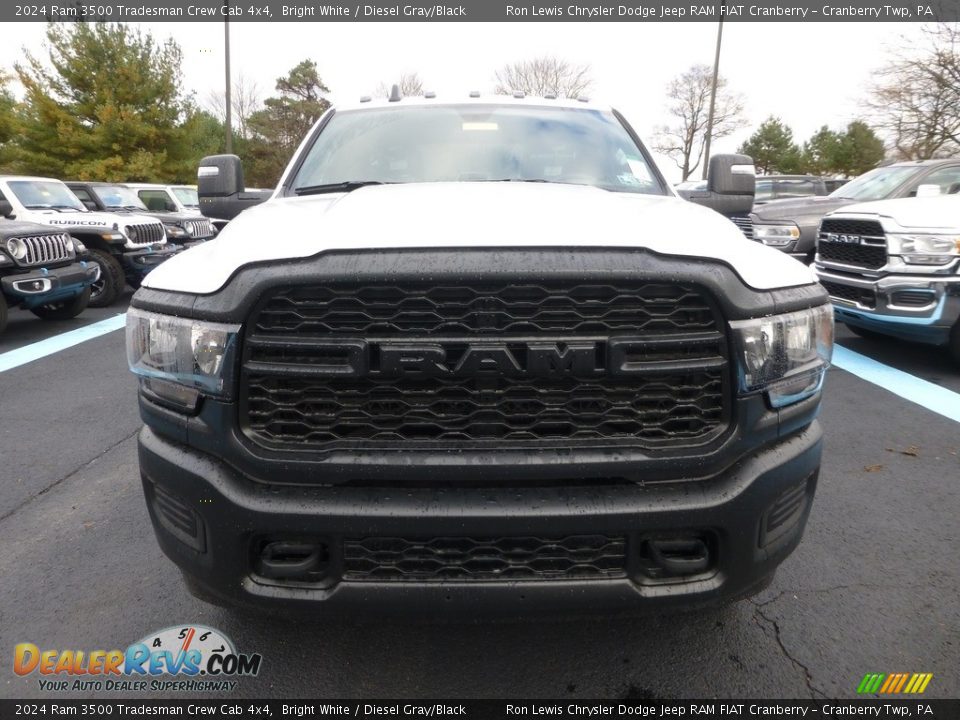 2024 Ram 3500 Tradesman Crew Cab 4x4 Bright White / Diesel Gray/Black Photo #7