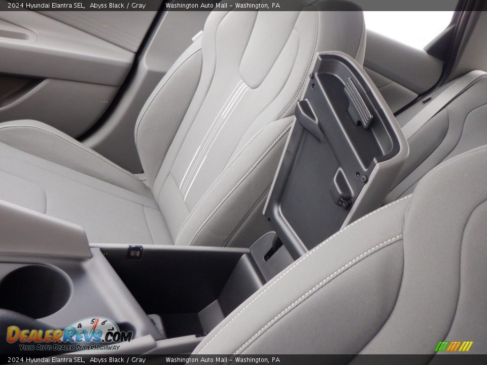 2024 Hyundai Elantra SEL Abyss Black / Gray Photo #21