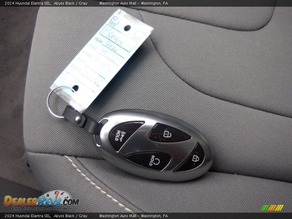 Keys of 2024 Hyundai Elantra SEL Photo #26
