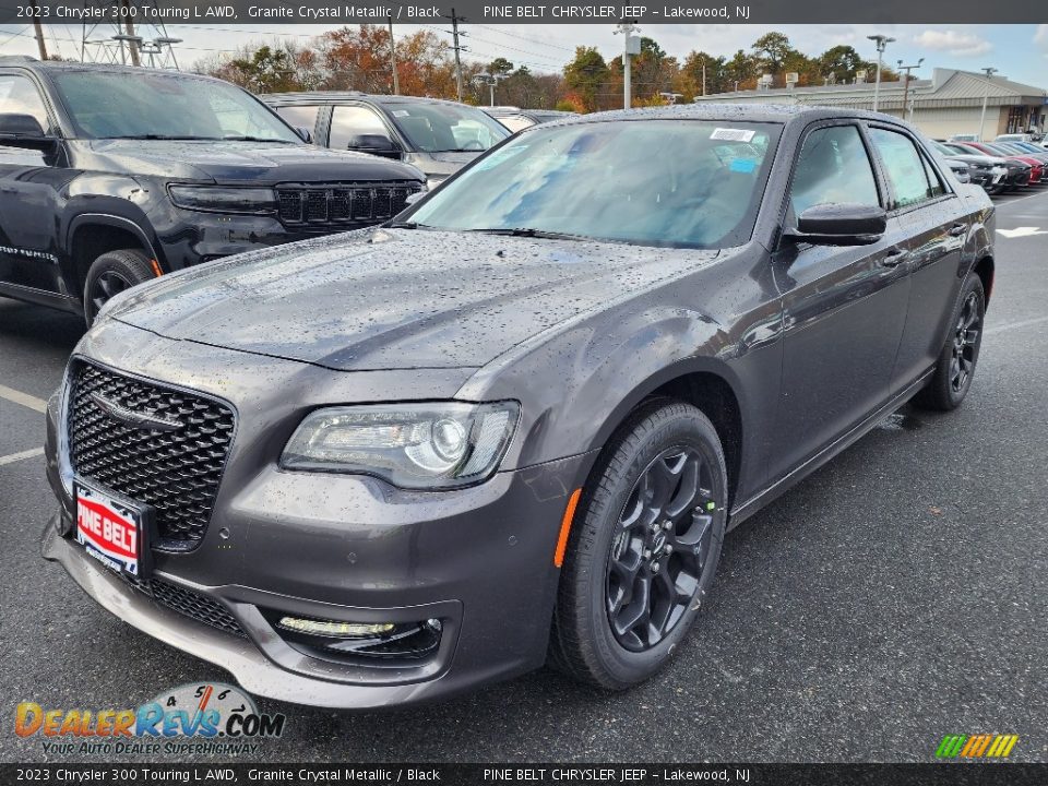 Front 3/4 View of 2023 Chrysler 300 Touring L AWD Photo #1