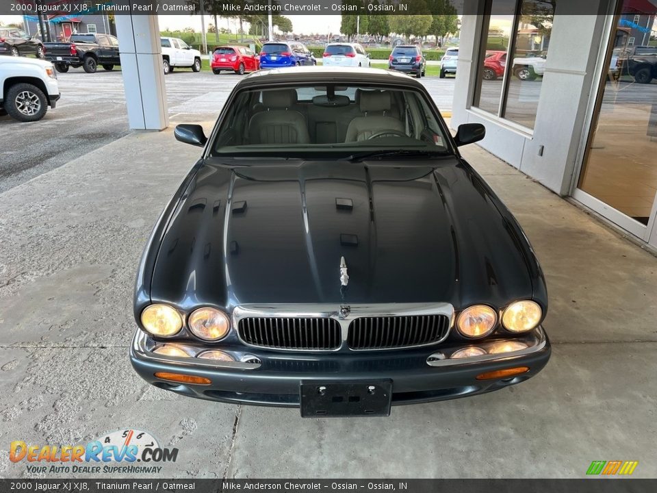 2000 Jaguar XJ XJ8 Titanium Pearl / Oatmeal Photo #3