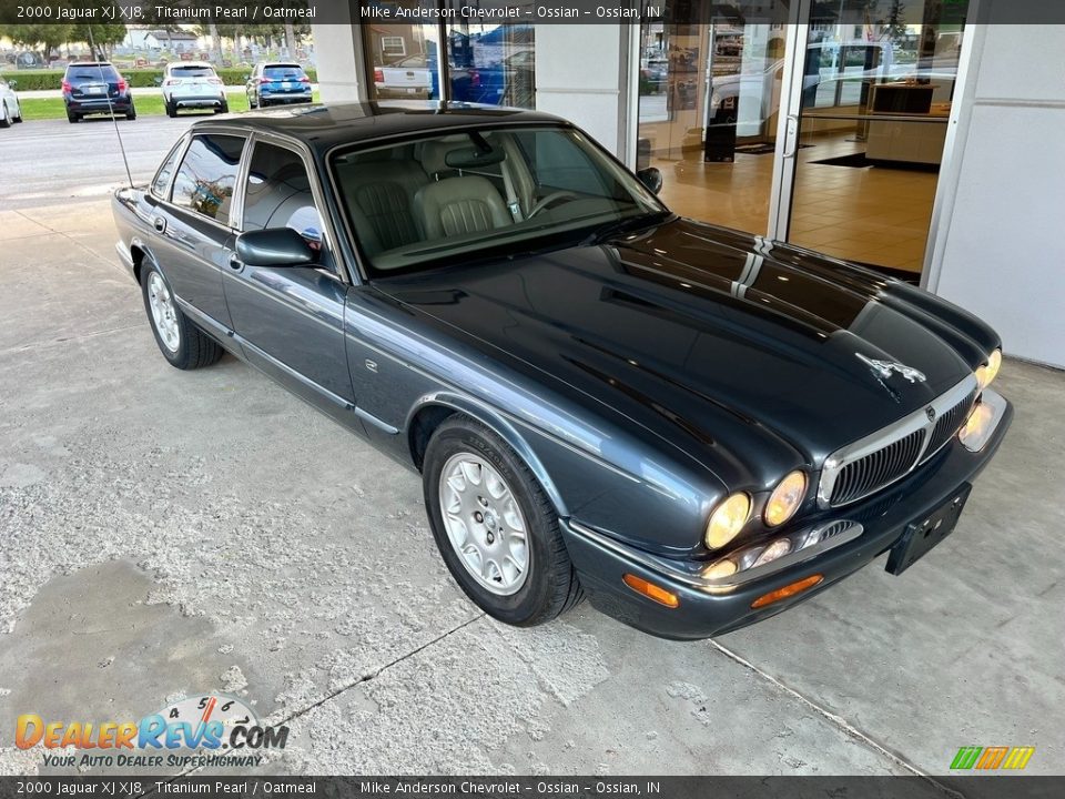 2000 Jaguar XJ XJ8 Titanium Pearl / Oatmeal Photo #5