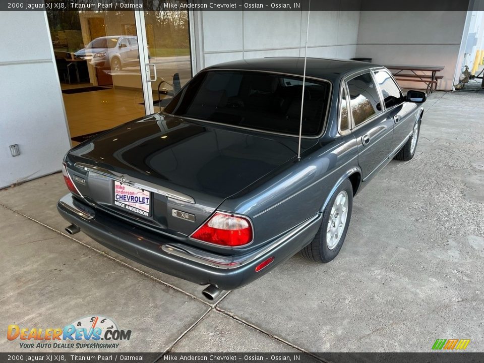 2000 Jaguar XJ XJ8 Titanium Pearl / Oatmeal Photo #7