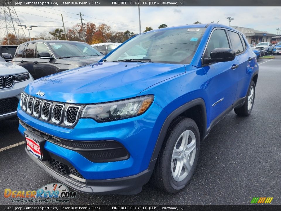 Front 3/4 View of 2023 Jeep Compass Sport 4x4 Photo #1