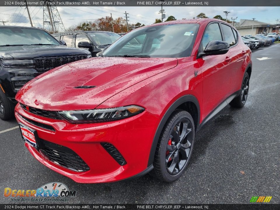 Front 3/4 View of 2024 Dodge Hornet GT Track Pack/Blacktop AWD Photo #1