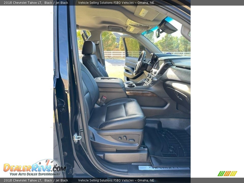 Front Seat of 2018 Chevrolet Tahoe LT Photo #5