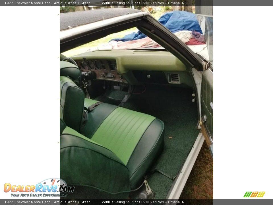 Front Seat of 1972 Chevrolet Monte Carlo  Photo #4