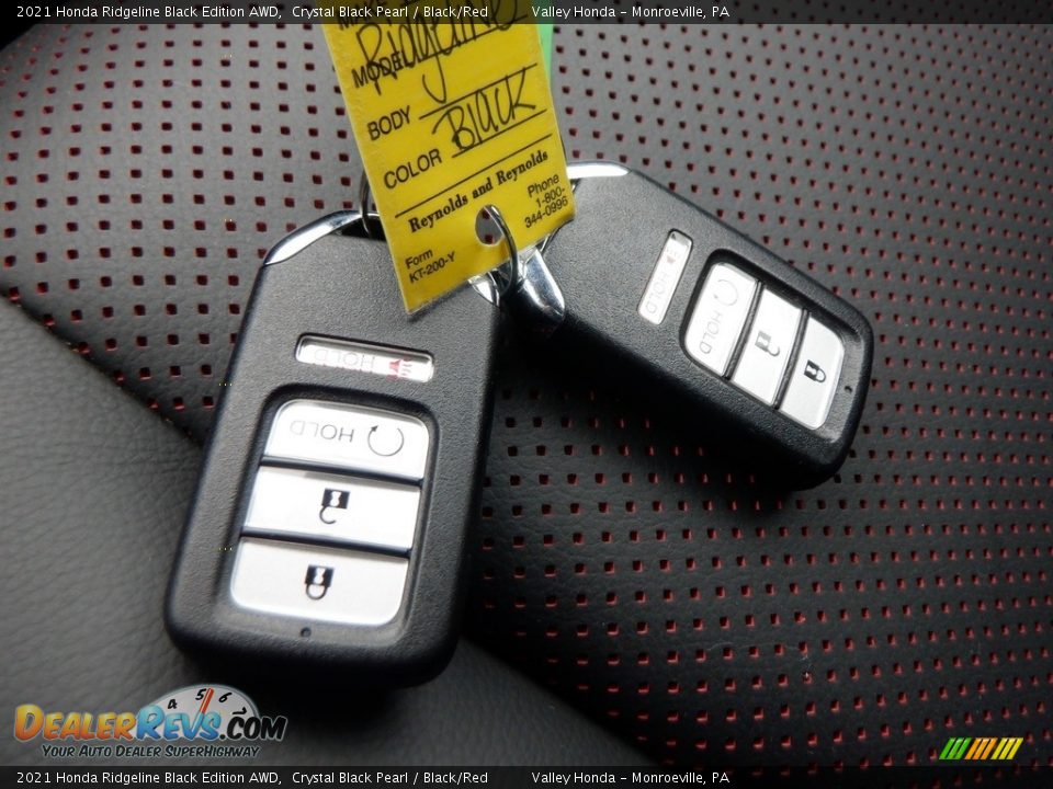 Keys of 2021 Honda Ridgeline Black Edition AWD Photo #36