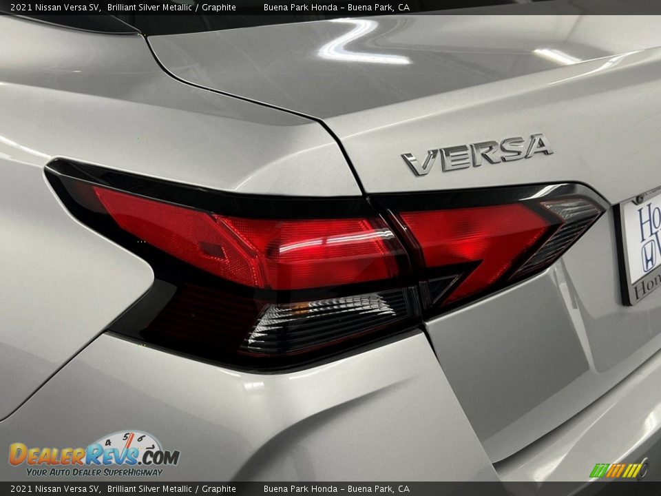 2021 Nissan Versa SV Logo Photo #11