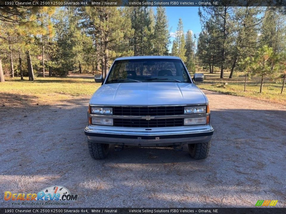 1993 Chevrolet C/K 2500 K2500 Silverado 4x4 White / Neutral Photo #2