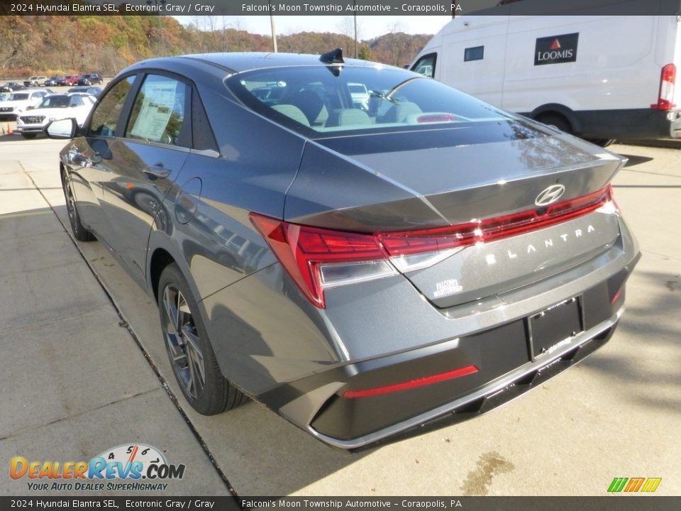 2024 Hyundai Elantra SEL Ecotronic Gray / Gray Photo #5