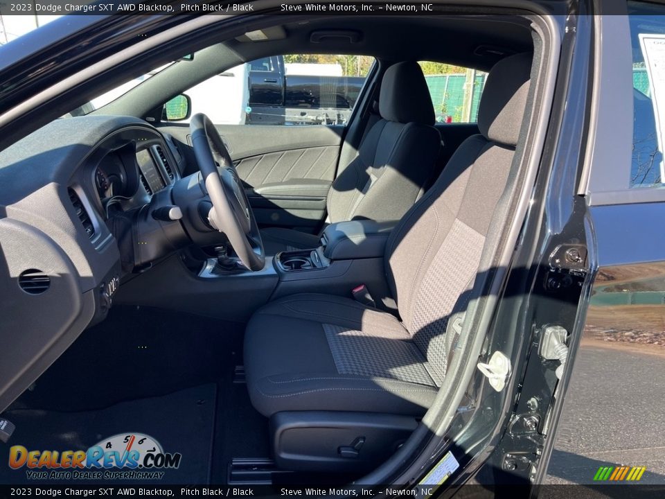 2023 Dodge Charger SXT AWD Blacktop Pitch Black / Black Photo #12