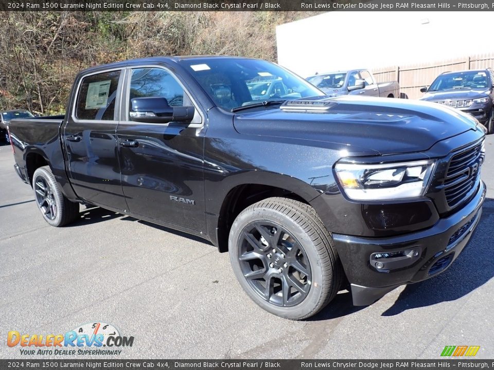 Front 3/4 View of 2024 Ram 1500 Laramie Night Edition Crew Cab 4x4 Photo #8